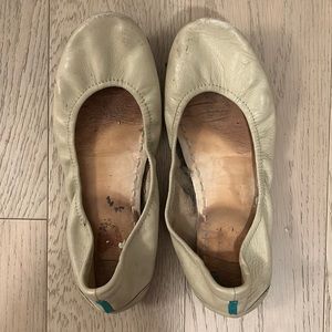Ivory Tieks size 7.5